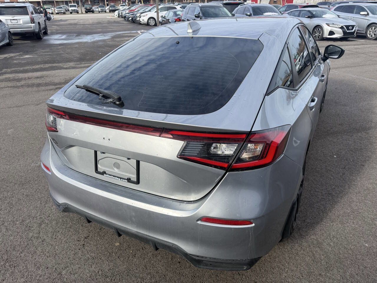 Used 2022 Honda Civic Sport image 8