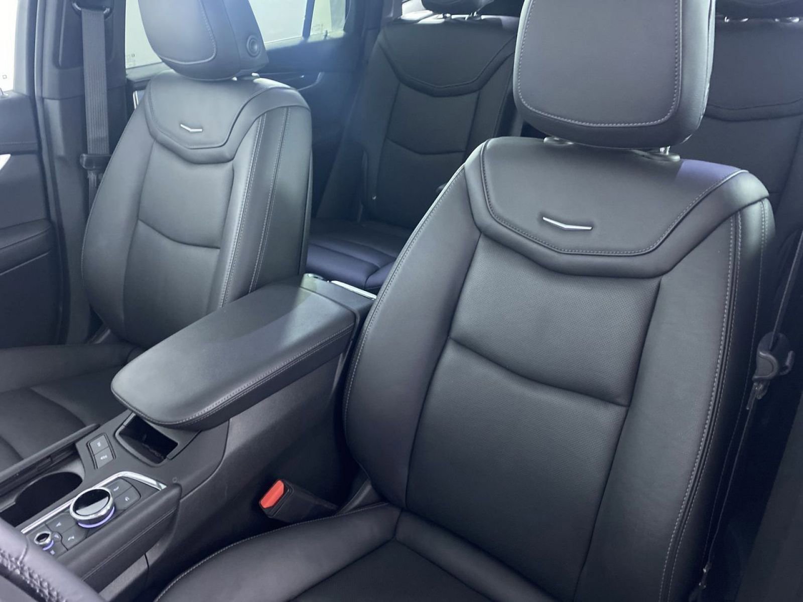 New 2025 Cadillac XT6 Sport w/ Technology Package AWD/4WD image 11