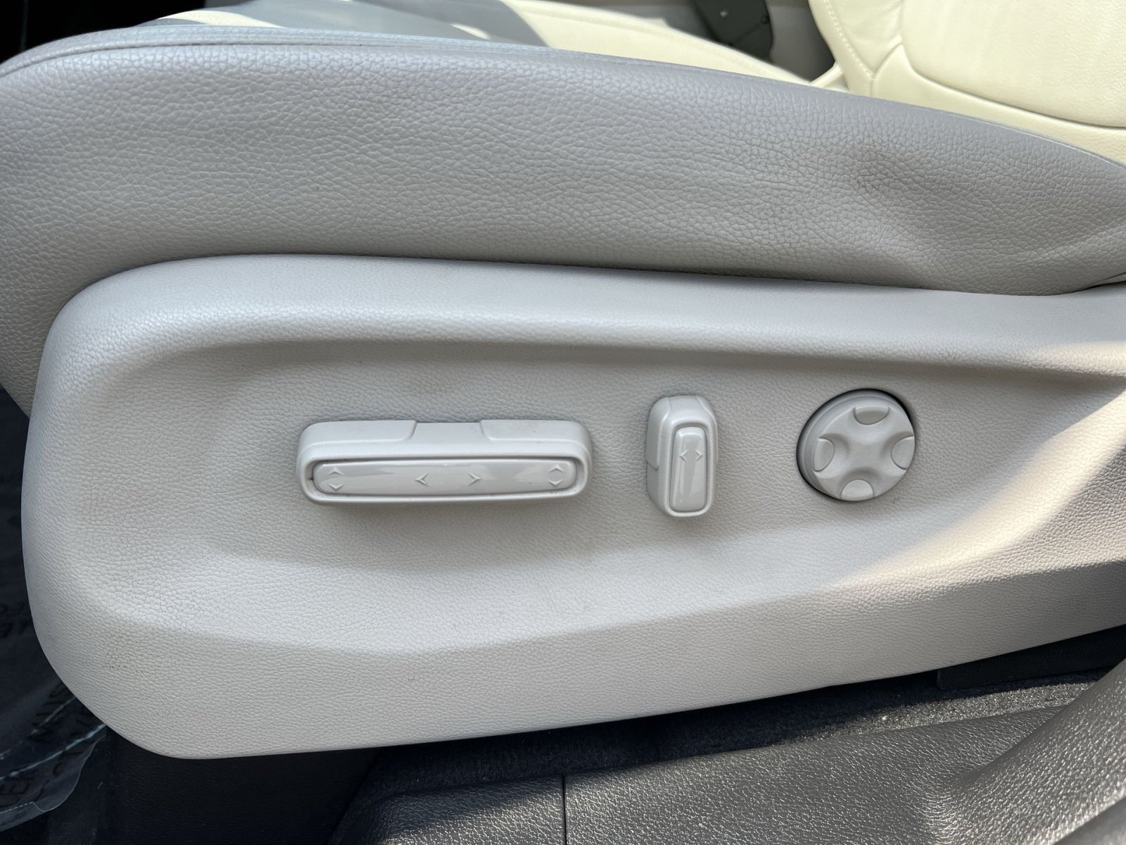 Used 2025 Honda Odyssey EX-L image 14