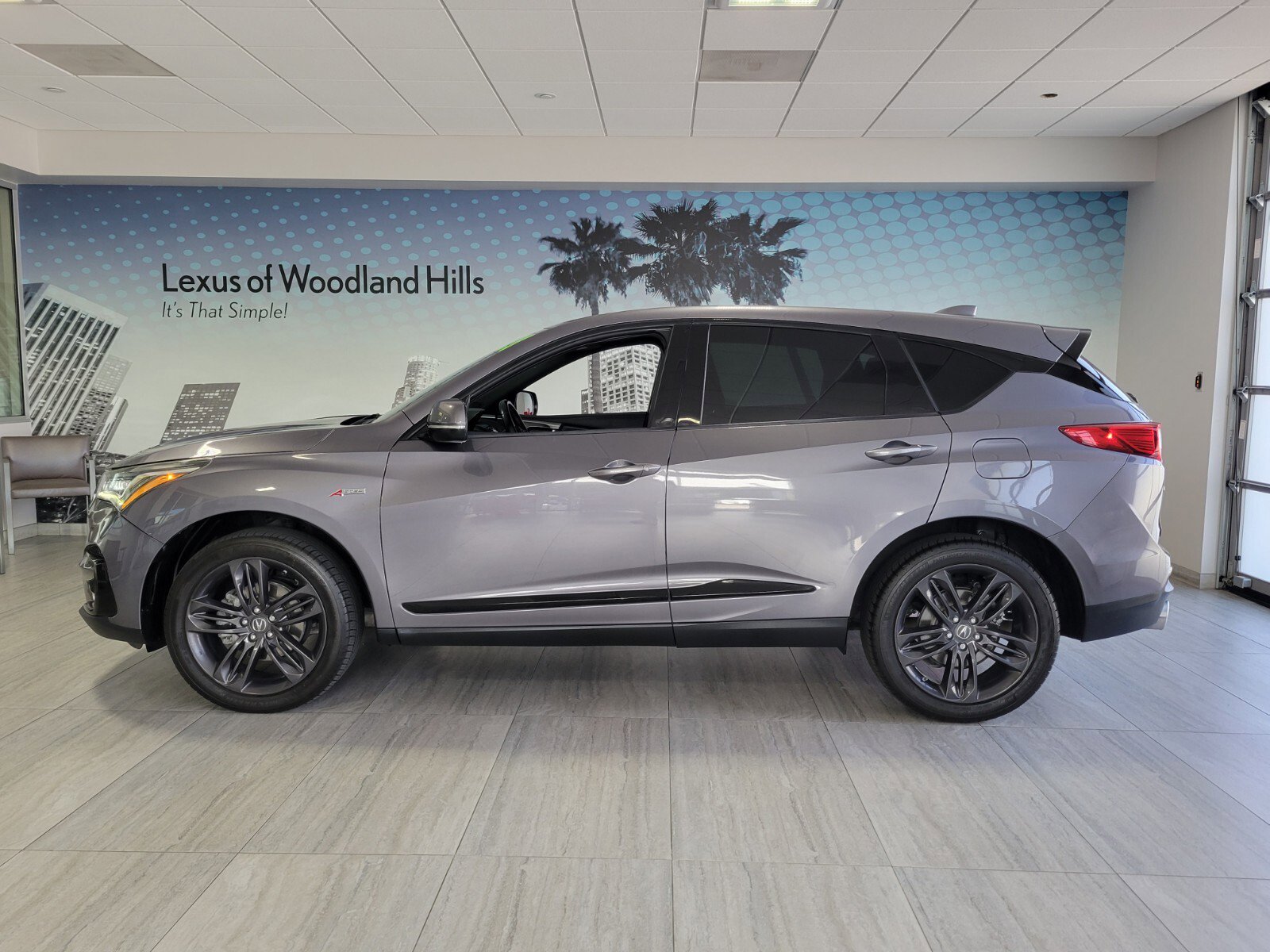 Used 2020 Acura RDX A-Spec image 2