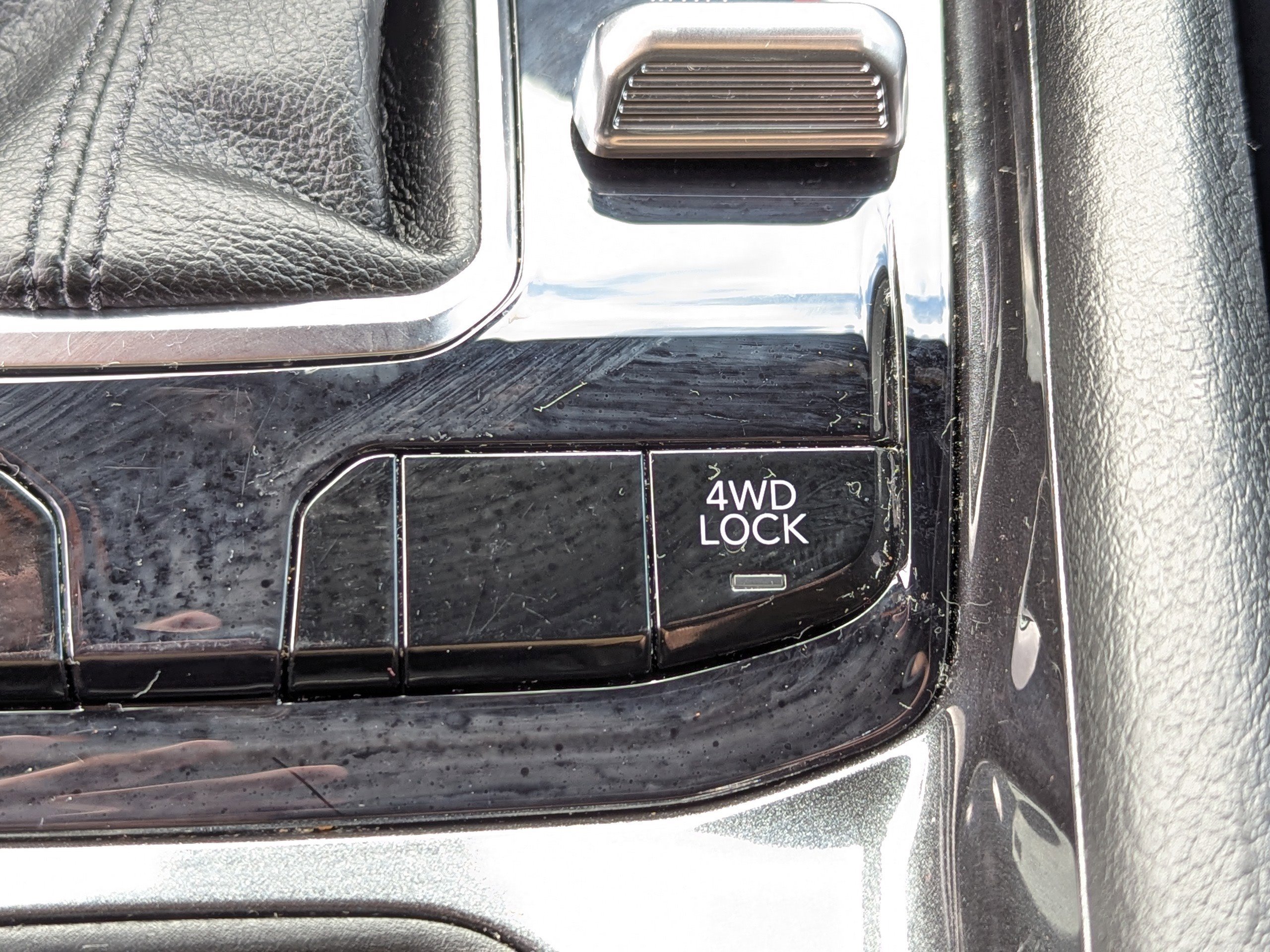 Used 2023 Jeep Compass Latitude w/ Convenience Group image 24