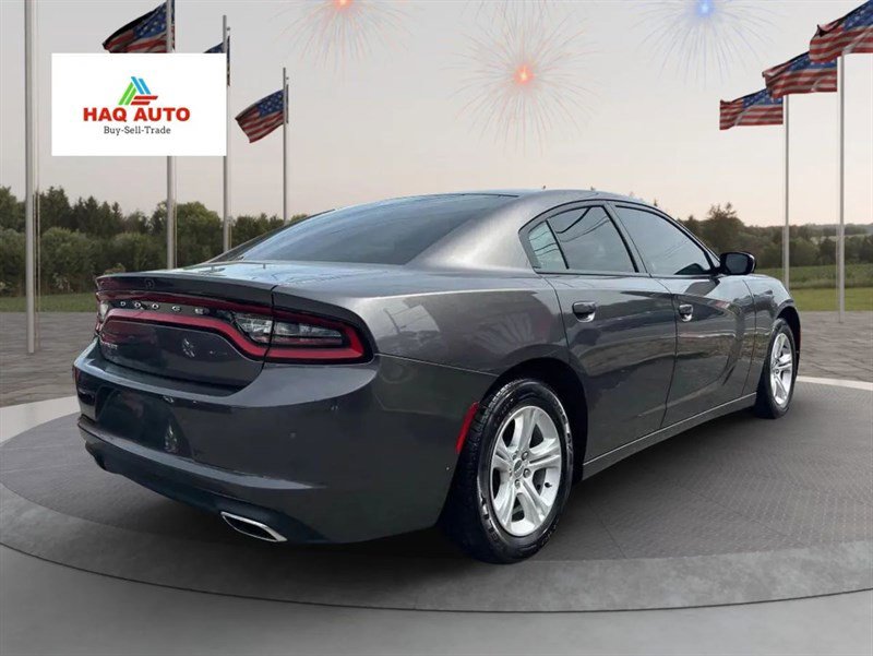 Used 2020 Dodge Charger SXT image 5