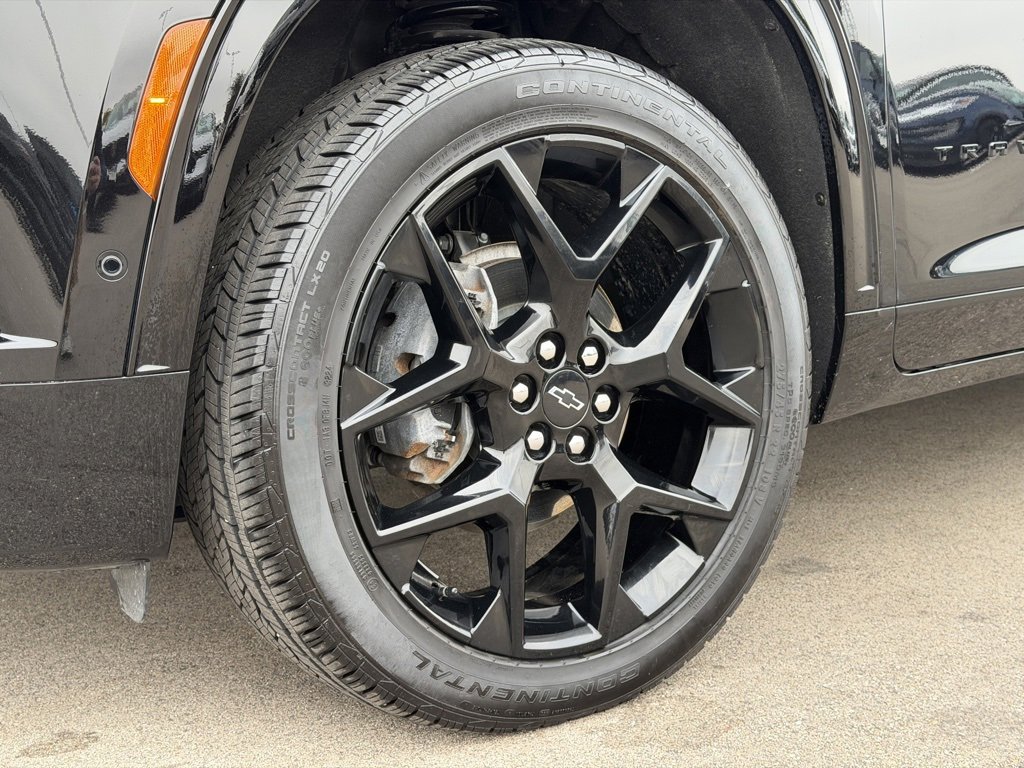 Used 2024 Chevrolet Traverse RS image 30