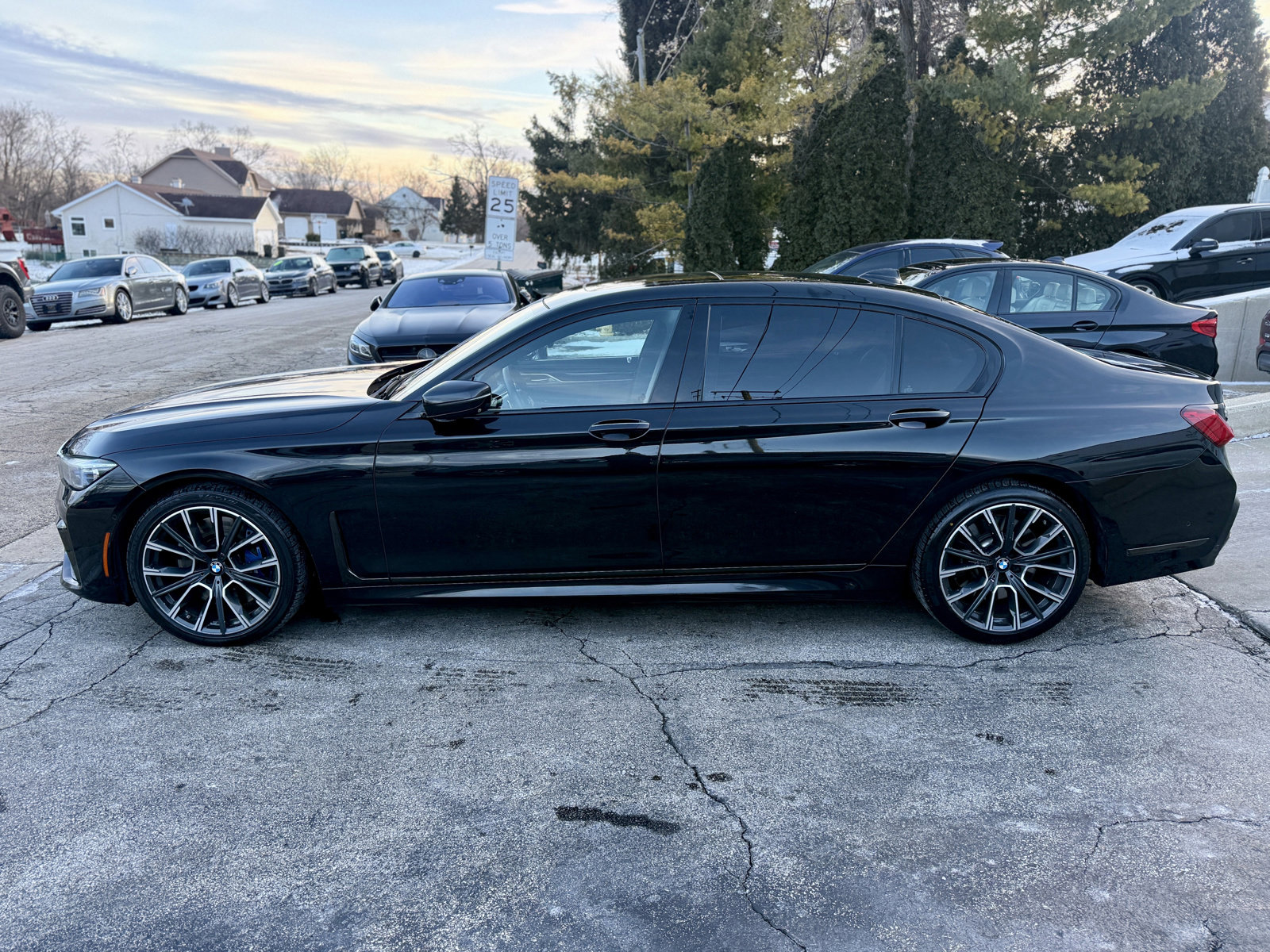 Used 2020 BMW 750i xDrive w/ Executive Package AWD/4WD image 5