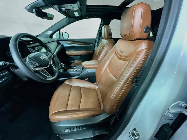 New 2025 Cadillac XT5 Premium Luxury w/ Technology Package AWD/4WD image 18