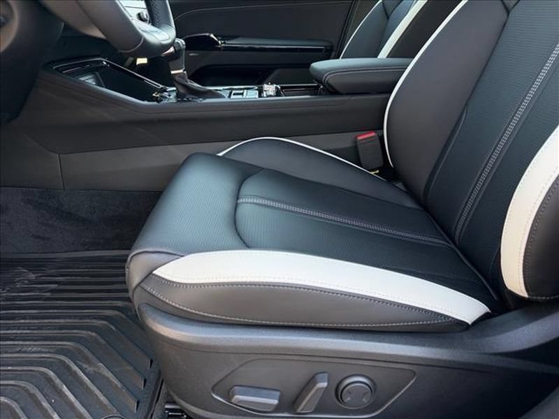 New 2026 Kia K5 GT-Line w/ GT-Line Premium Package FWD image 11