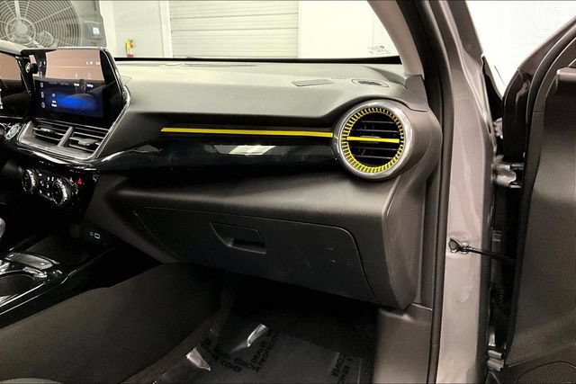 Used 2025 Chevrolet Trax ACTIV w/ Driver Confidence Package FWD image 19