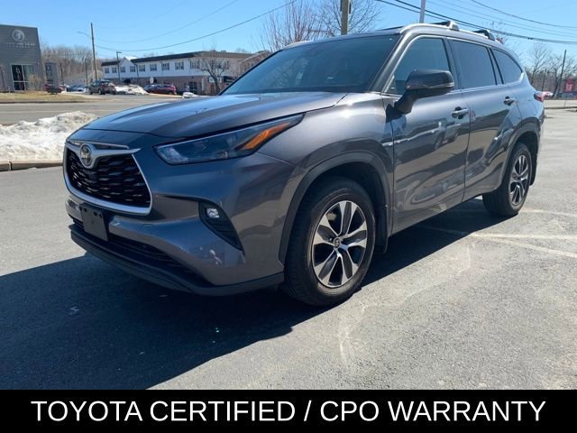 Used 2022 Toyota Highlander XLE image 8