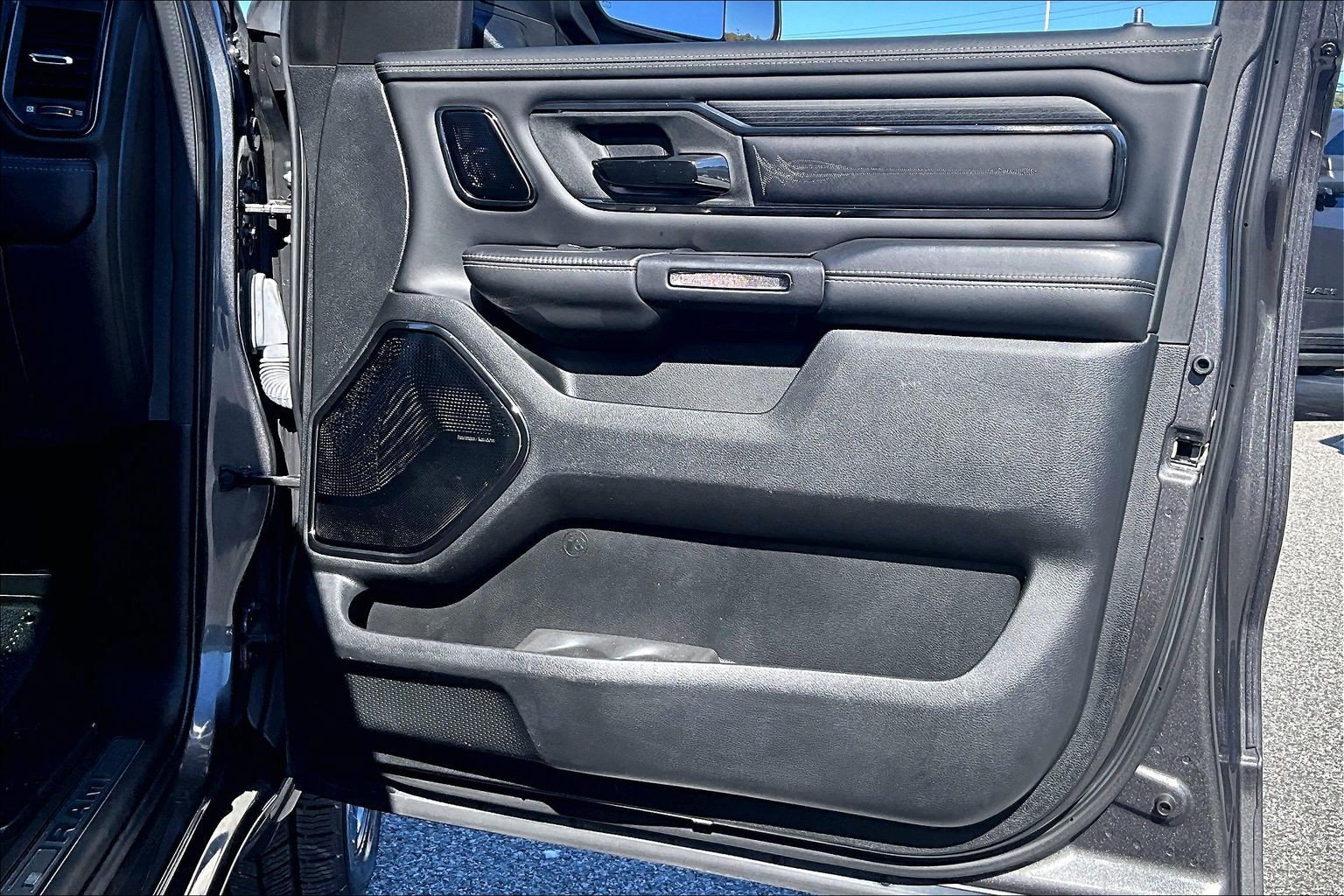 Used 2022 RAM 1500 Limited AWD/4WD image 22