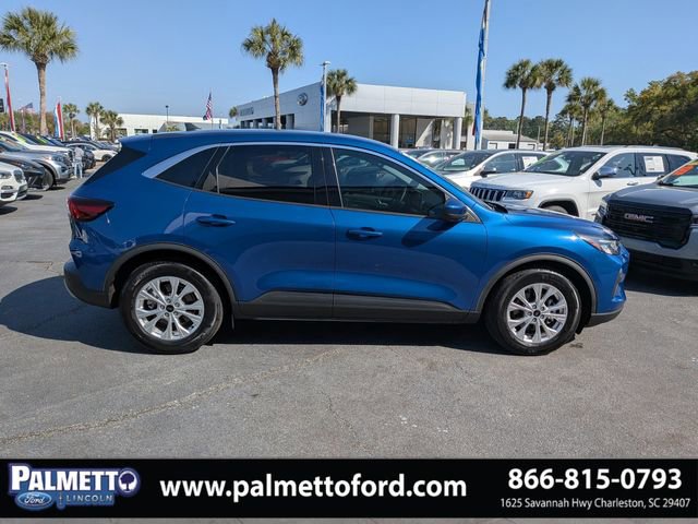 Certified 2023 Ford Escape Active w/ Tech Pack #2 image 3