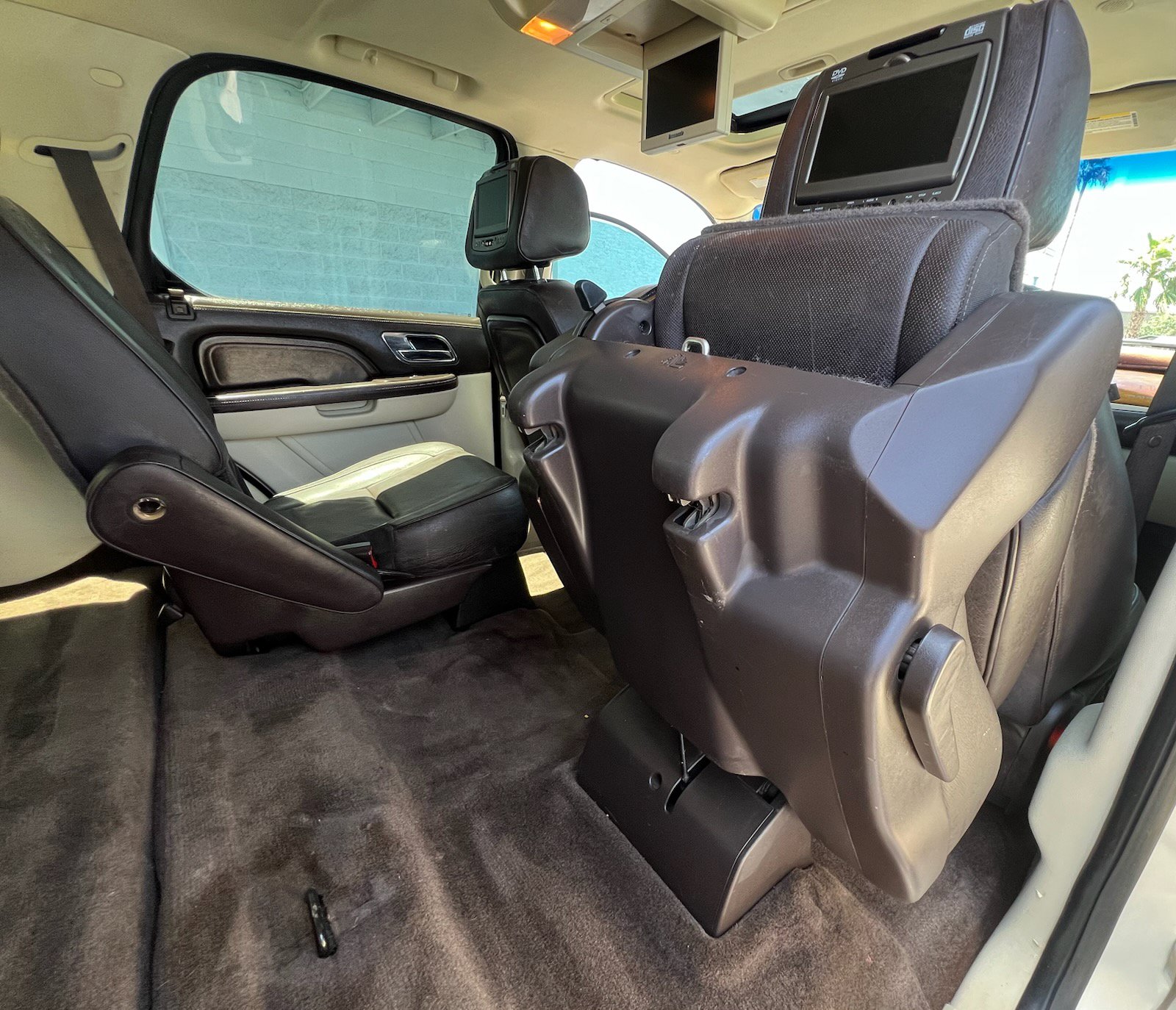 Used 2012 Cadillac Escalade Platinum AWD/4WD image 20
