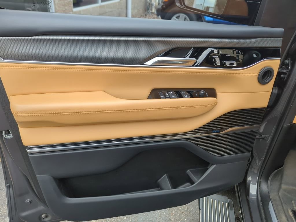 Used 2023 Jeep Grand Wagoneer Series III w/ Rear Seat Video Group 1 image 46