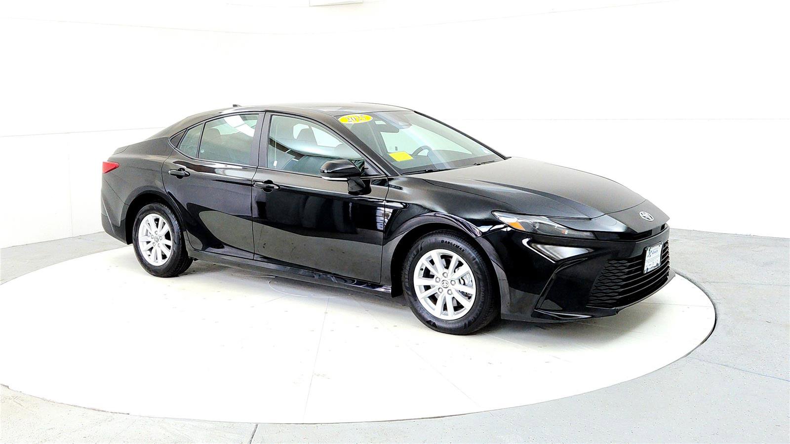 Certified 2025 Toyota Camry LE image 7