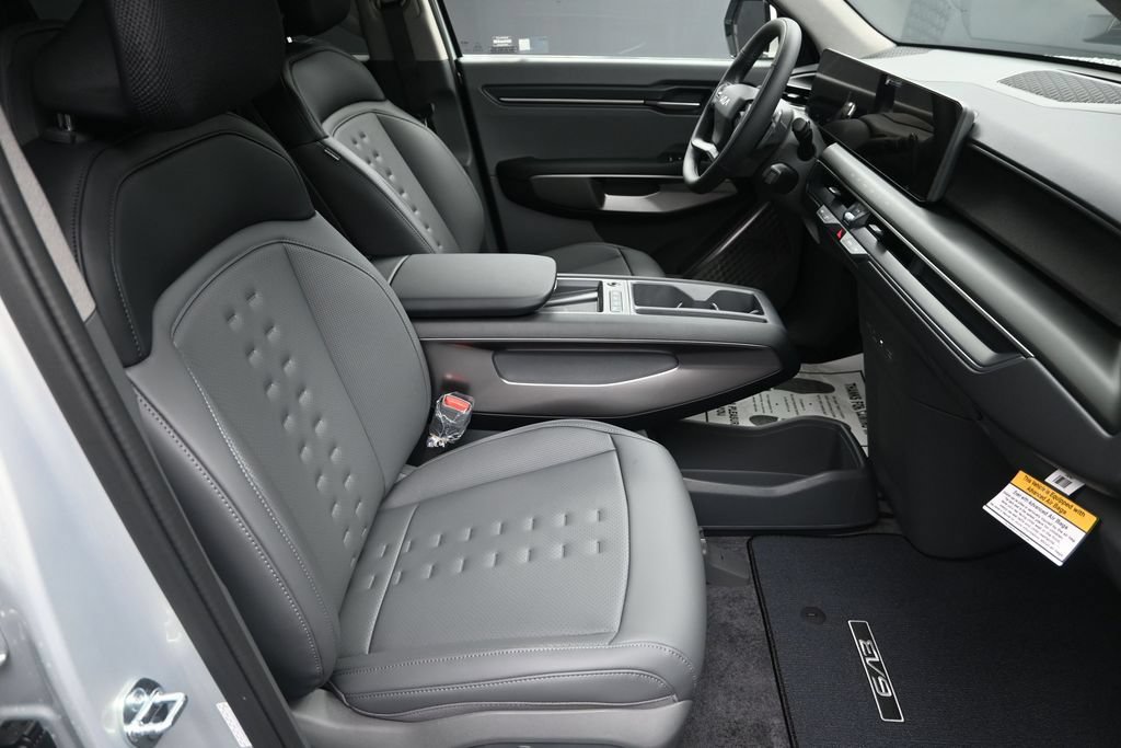 New 2026 Kia EV9 Wind AWD/4WD image 40