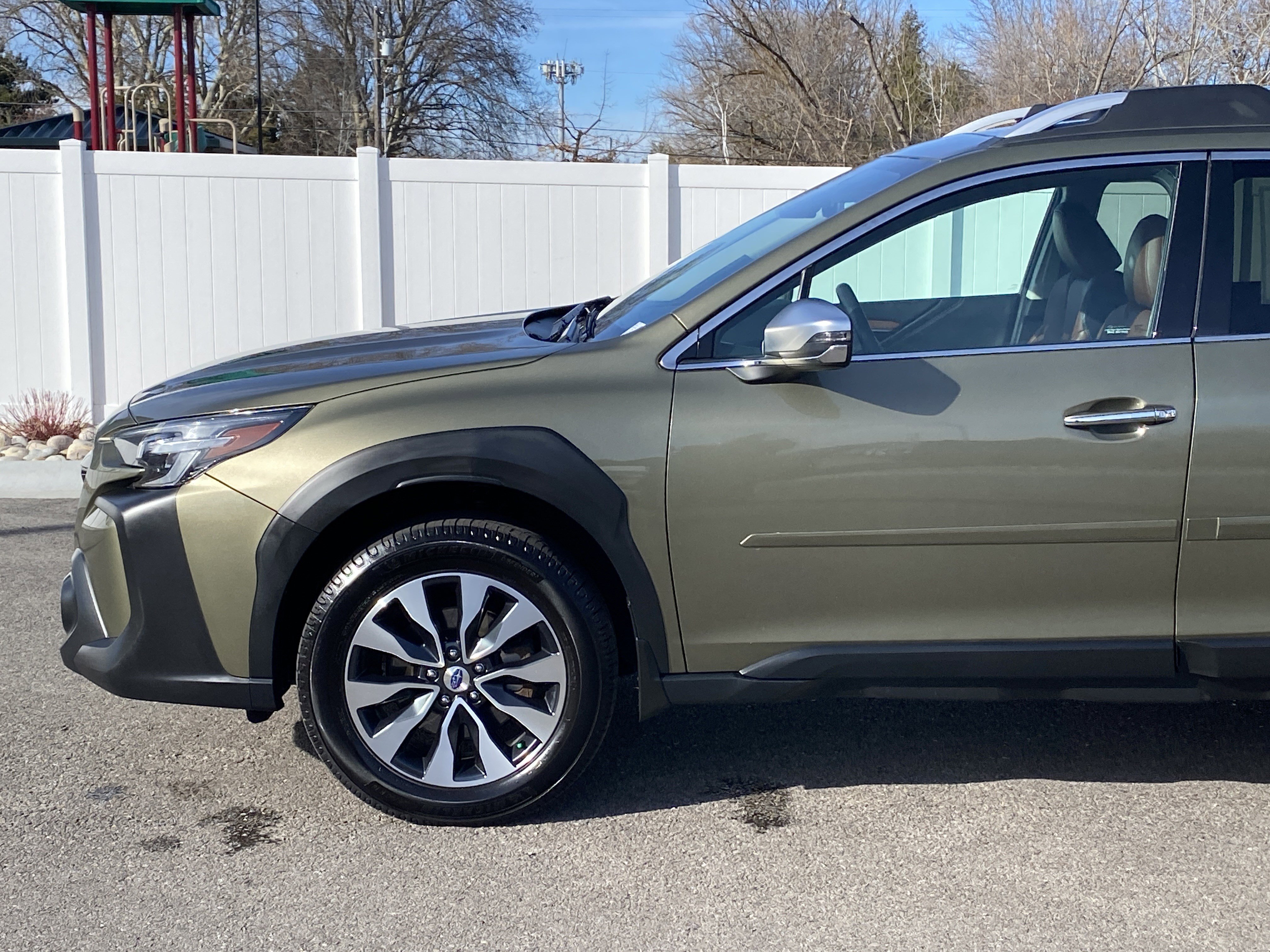Used 2024 Subaru Outback Touring image 2