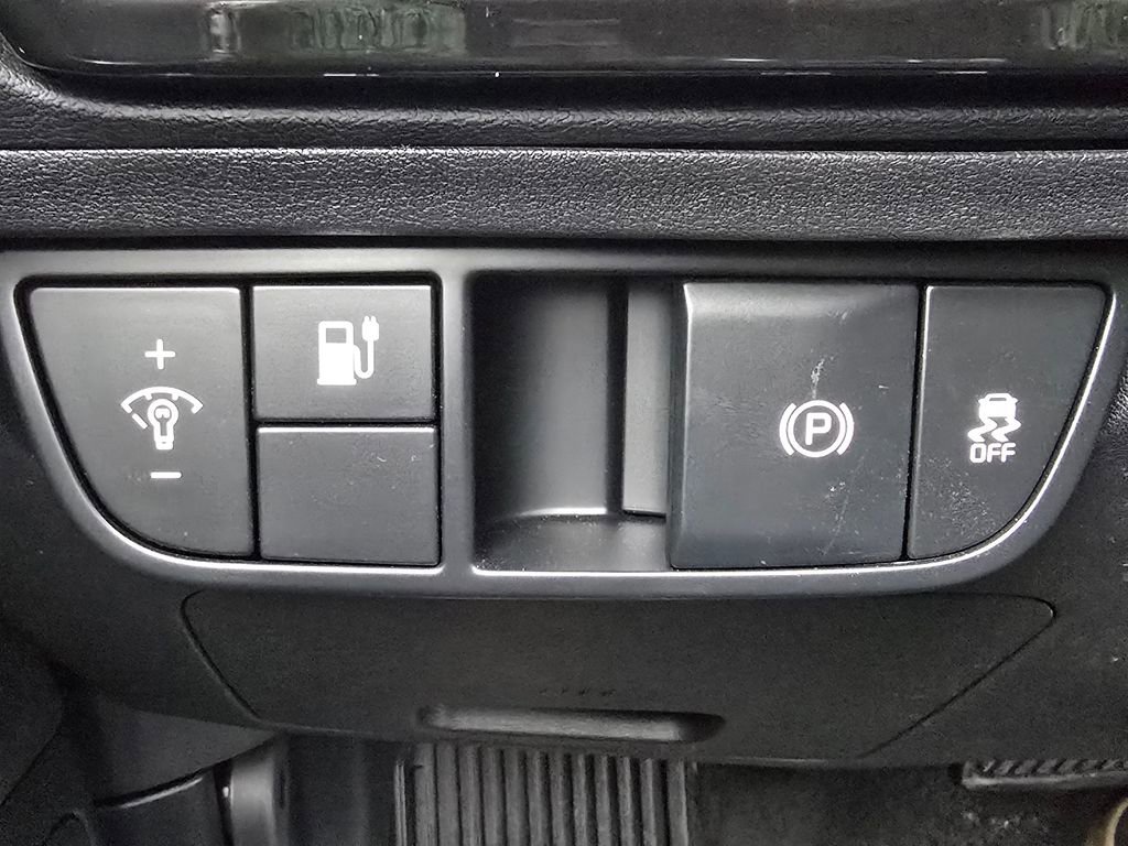 New 2025 Kia EV6 Light w/ Light LR Technology Package image 32