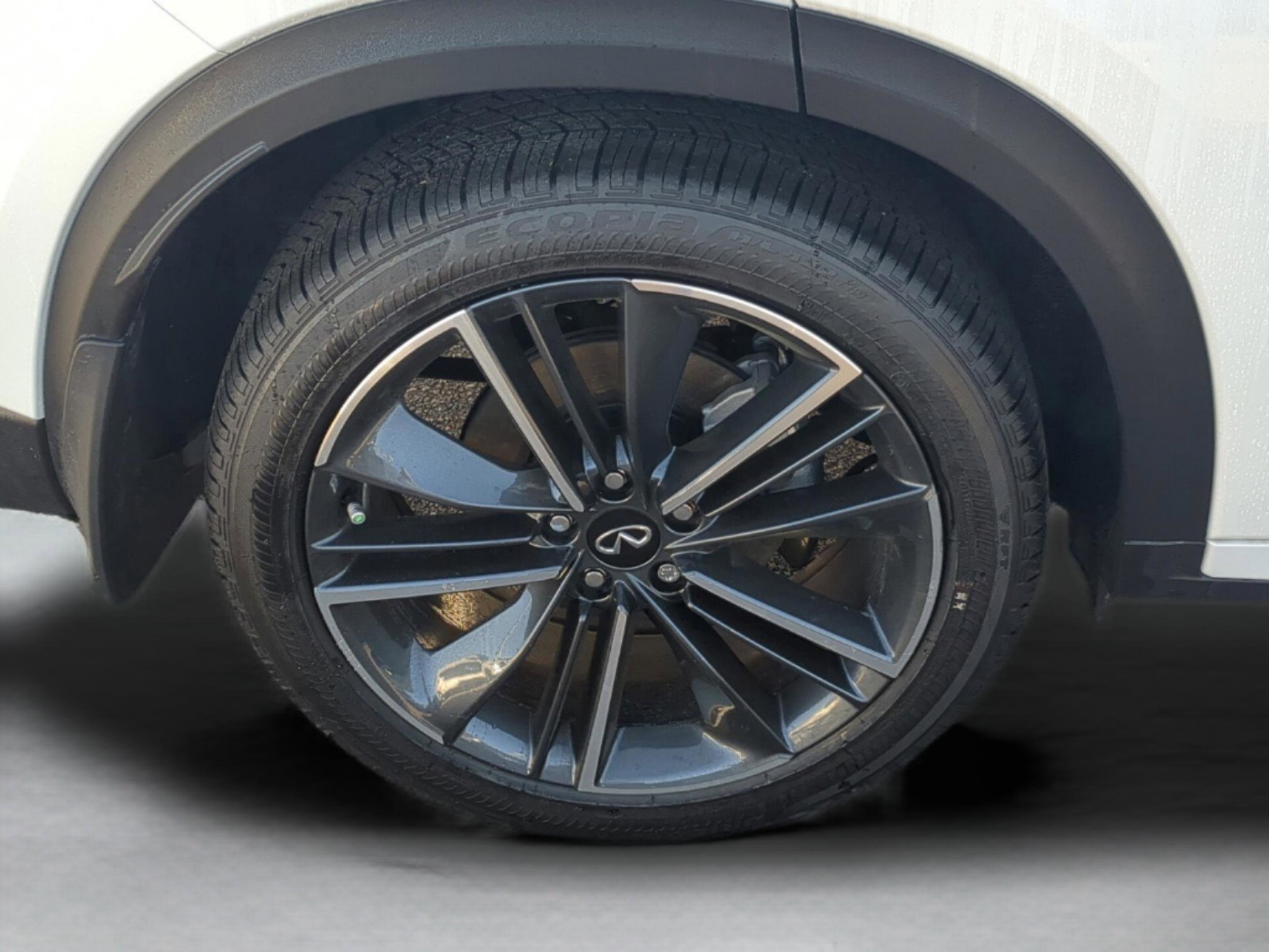 Certified 2025 INFINITI QX55 Luxe w/ Cargo Package image 8