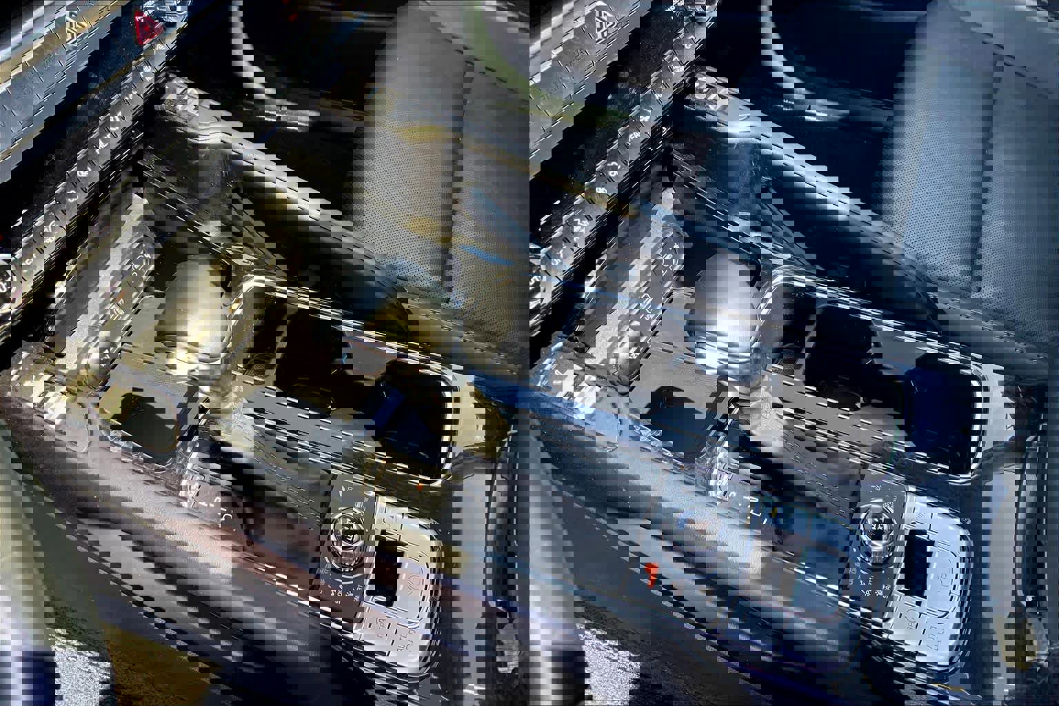 Used 2025 Kia Telluride S AWD/4WD image 17