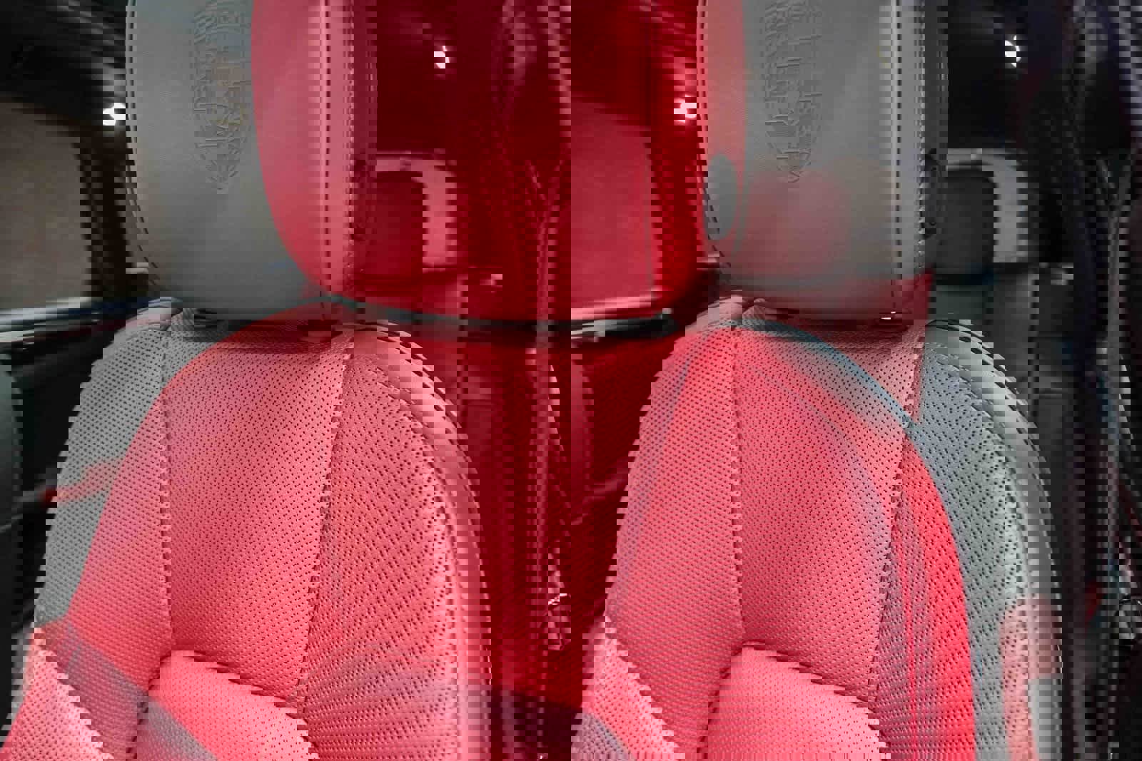 Used 2024 Porsche Macan image 21