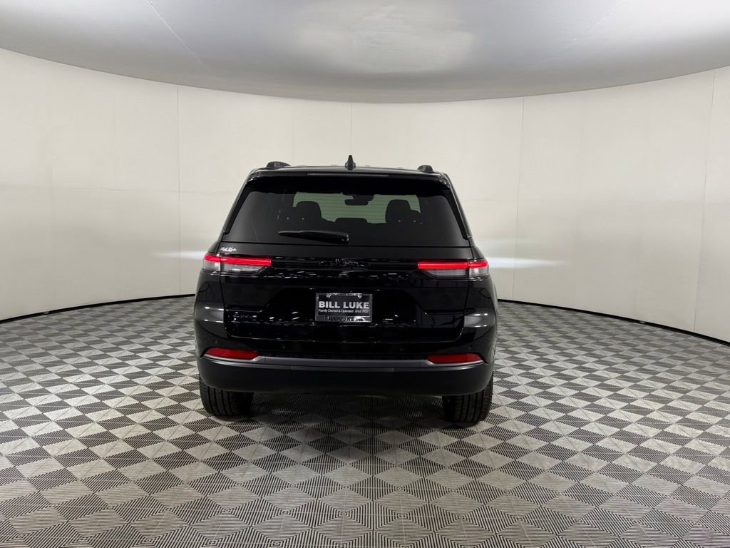 Used 2026 Jeep Grand Cherokee Limited w/ Limited Altitude Package AWD/4WD image 8