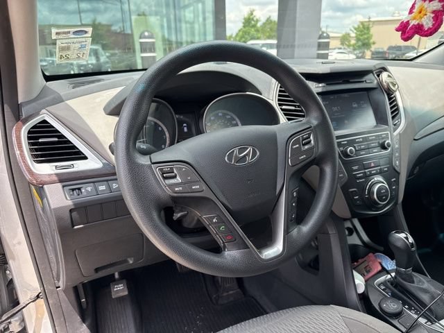 Used 2019 Hyundai Santa Fe XL SE FWD image 10