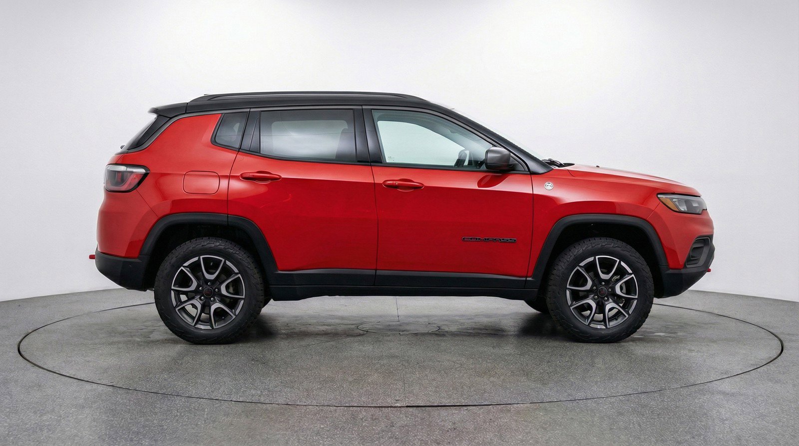 Used 2025 Jeep Compass Trailhawk image 11