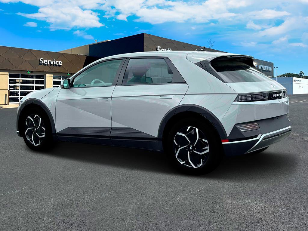New 2024 Hyundai Ioniq 5 SE image 4