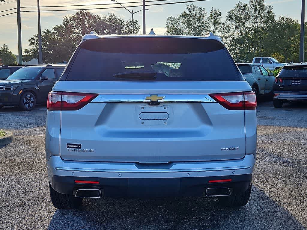 Used 2021 Chevrolet Traverse Premier FWD image 5