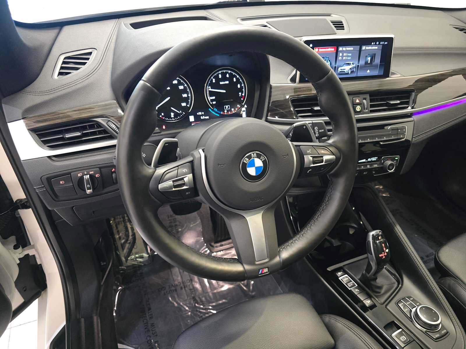 Used 2022 BMW X1 xDrive28i w/ M Sport Package AWD/4WD image 2
