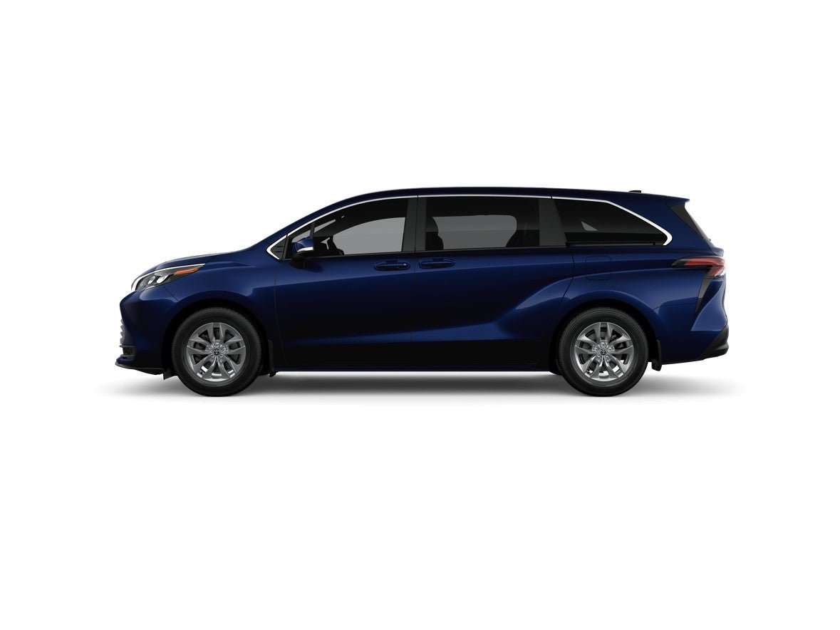 New 2026 Toyota Sienna LE FWD image 3