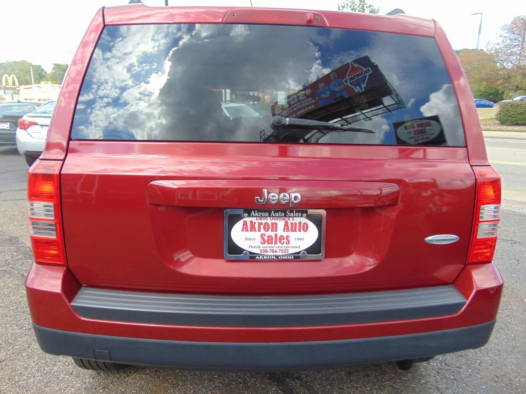 Used 2014 Jeep Patriot Latitude FWD image 33
