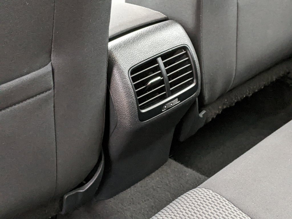 Used 2019 Volkswagen e-Golf SE w/ Driver Assistance Package image 23