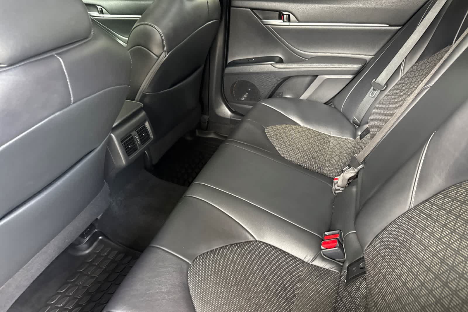 Used 2018 Toyota Camry XSE w/ Audio Package FWD image 4