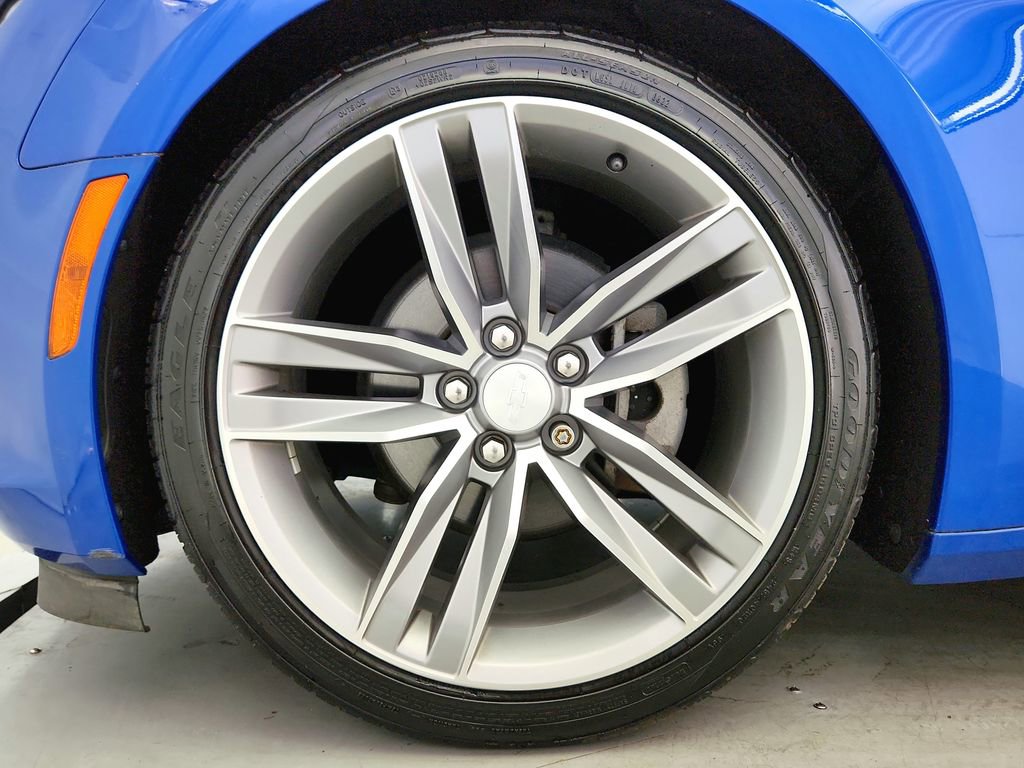 Used 2016 Chevrolet Camaro LT RWD image 28