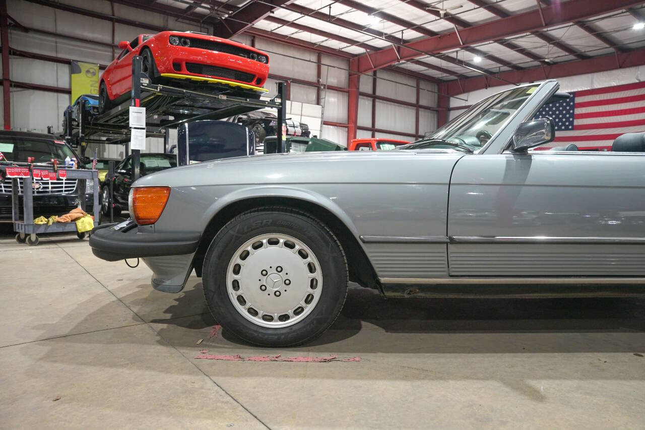 Used 1989 Mercedes-Benz 560 SL image 3