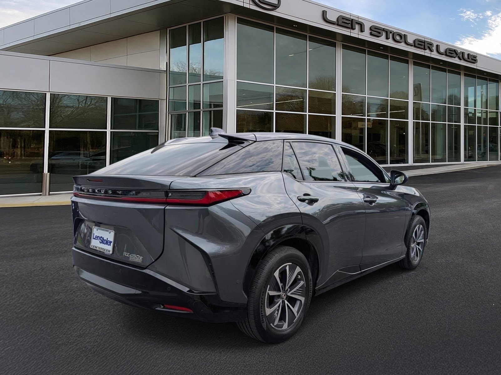 Certified 2023 Lexus RZ 450e Premium w/ Technology Package AWD/4WD image 3