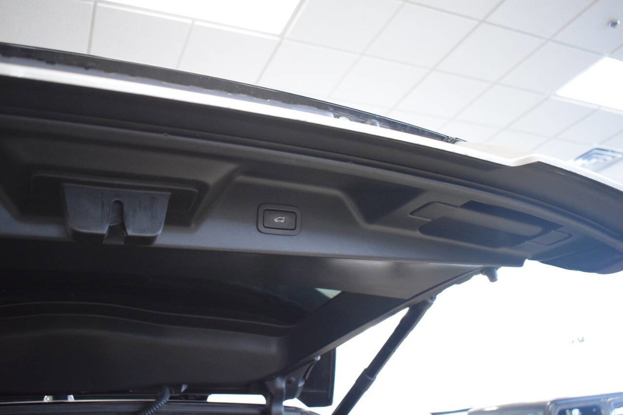 Used 2017 Land Rover Range Rover Supercharged image 28