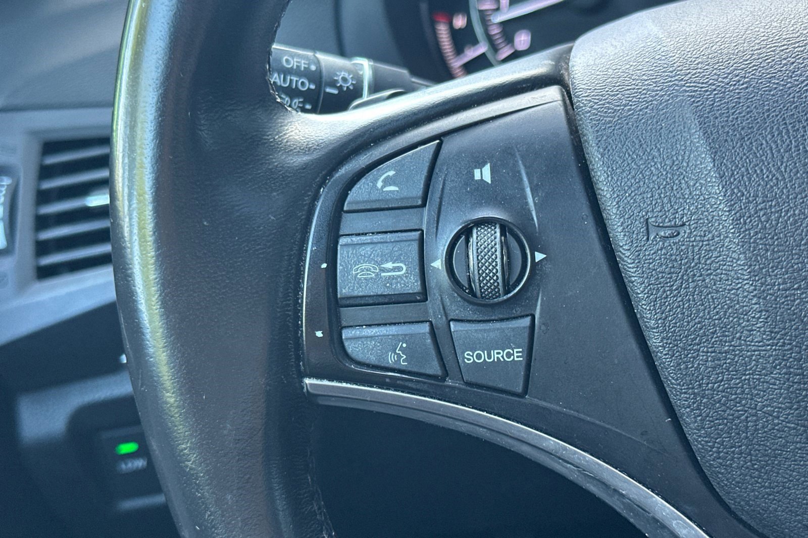 Used 2014 Acura MDX SH-AWD w/ Technology Package image 31