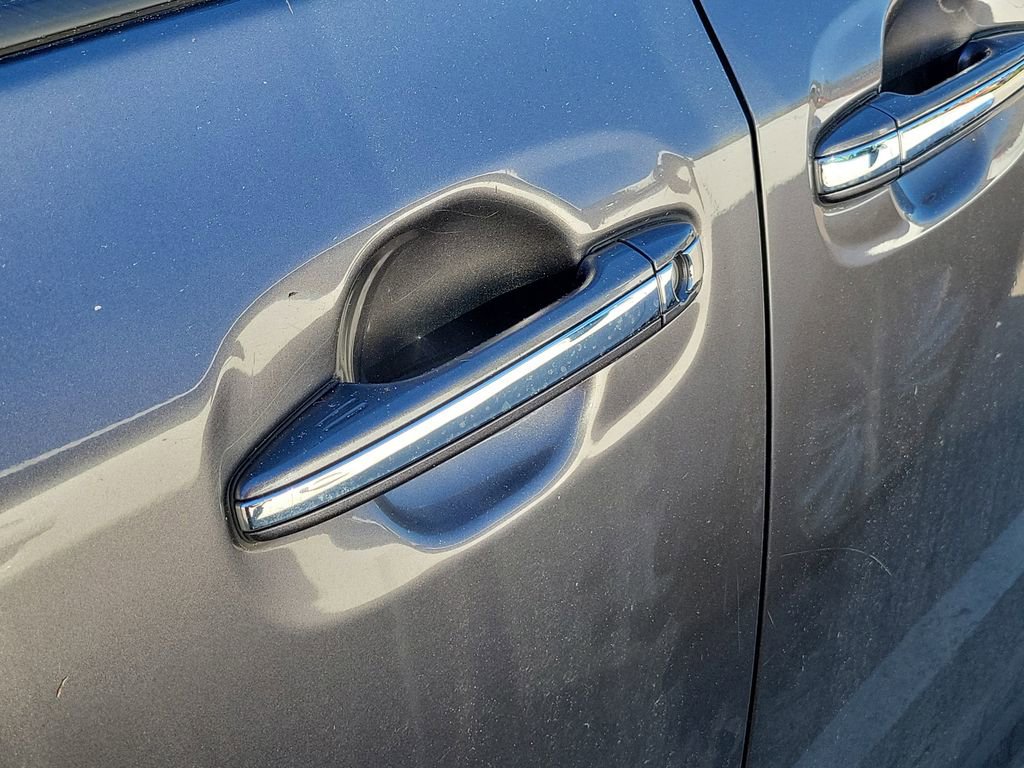 Used 2014 Toyota Sienna XLE image 9