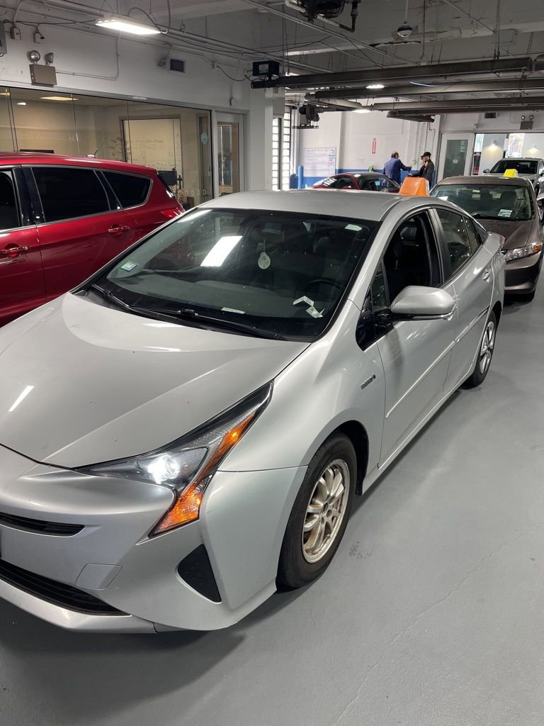 Used 2016 Toyota Prius Three w/ Protection Package FWD image 3