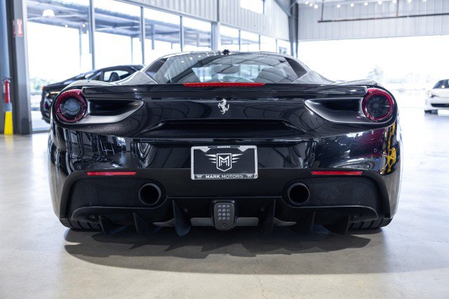 Used 2019 Ferrari 488 GTB RWD image 5