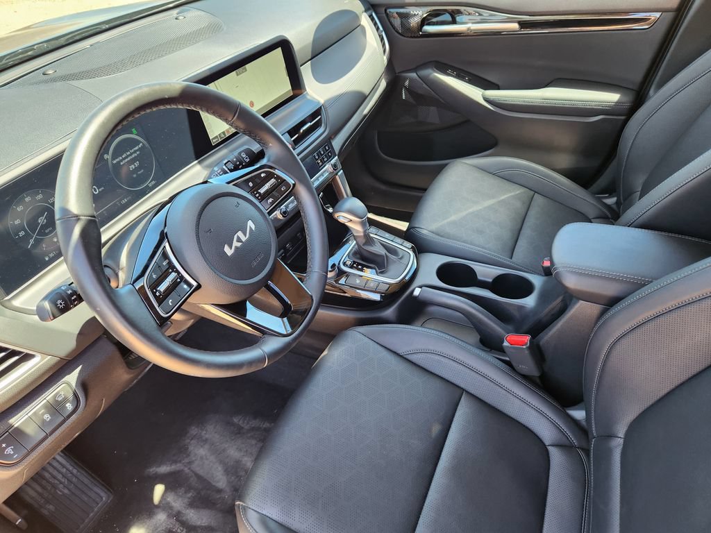 Certified 2025 Kia Seltos EX AWD/4WD image 6