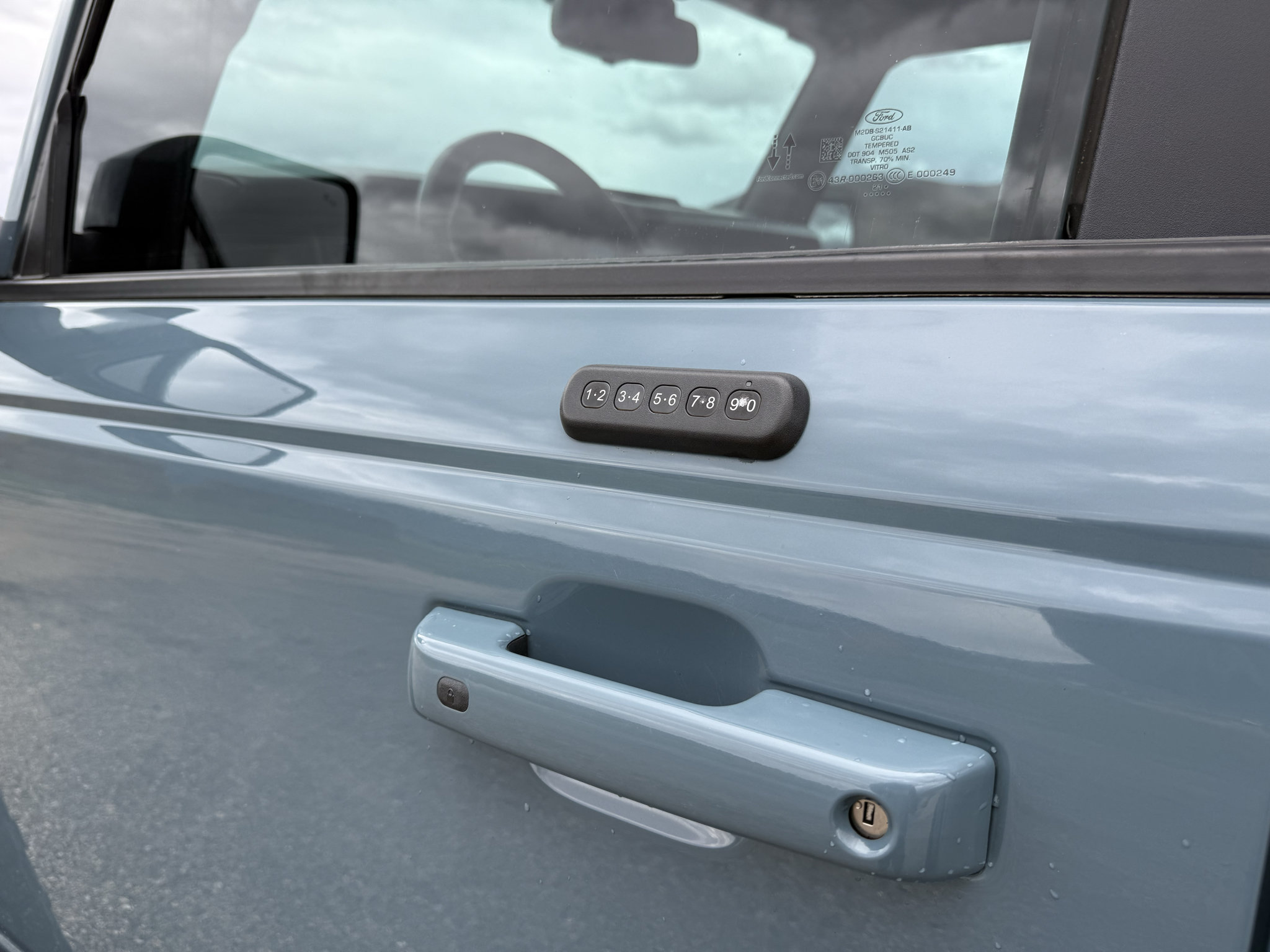 Used 2021 Ford Bronco Outer Banks AWD/4WD image 12