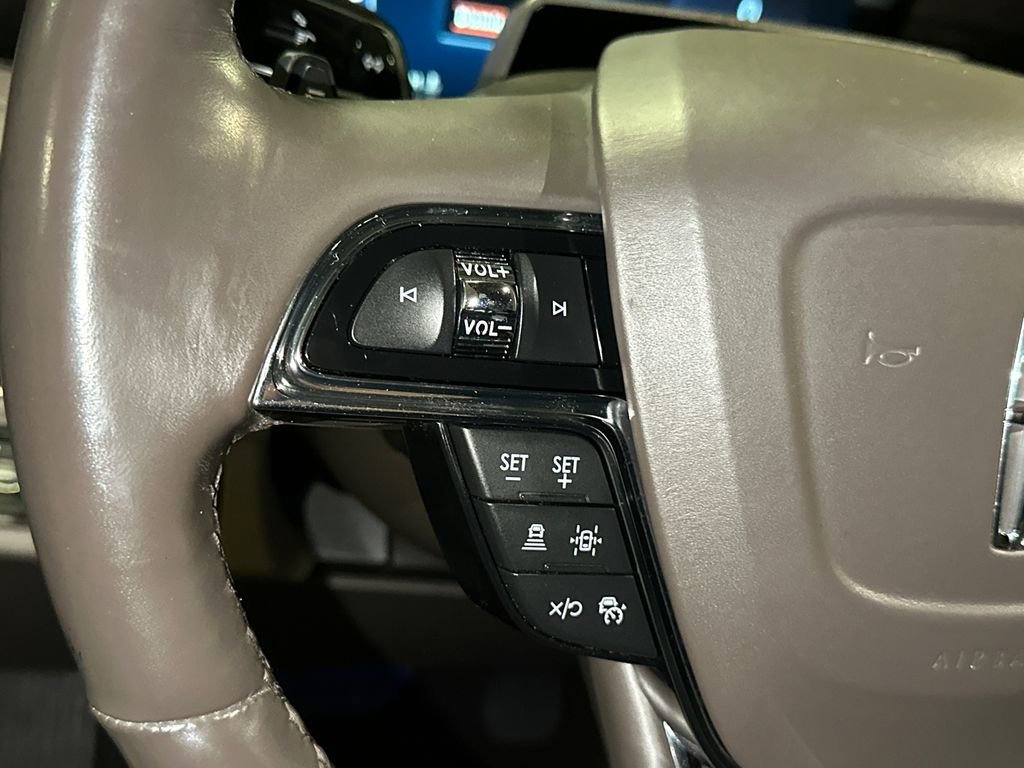 Used 2022 Lincoln Navigator L Reserve image 28
