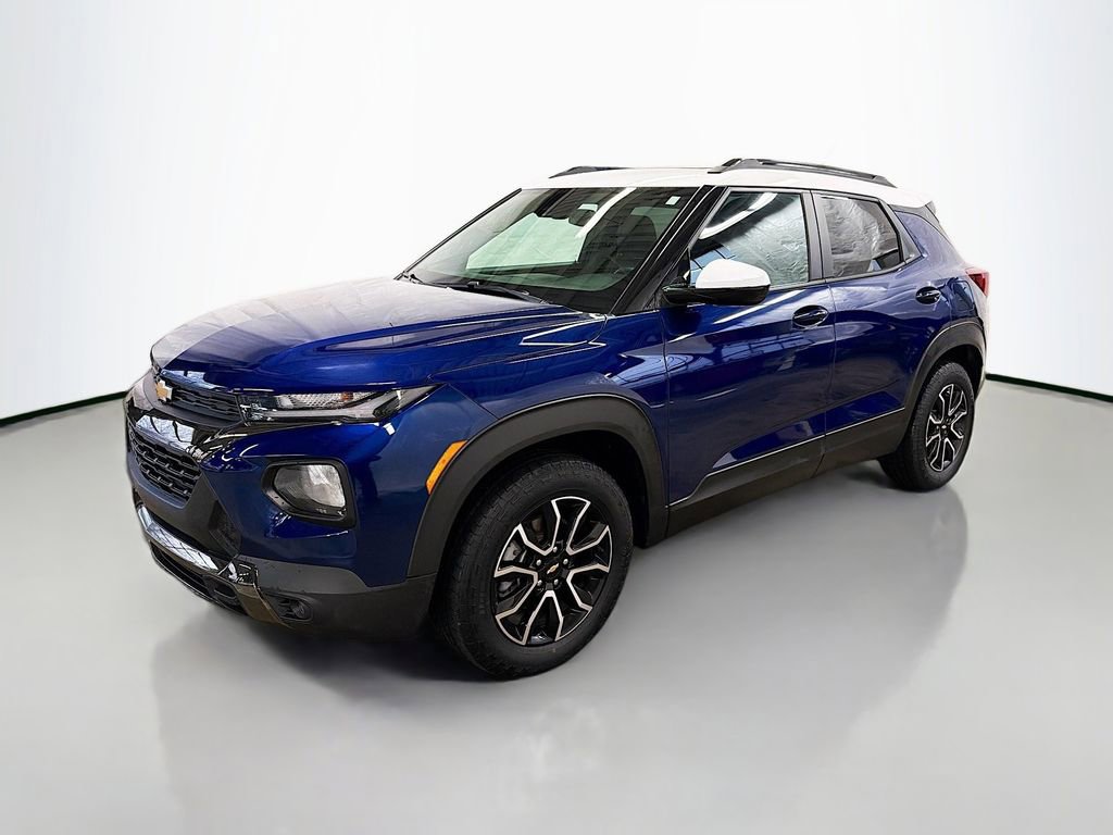 Used 2023 Chevrolet TrailBlazer ACTIV w/ Sun and Liftgate Package image 5