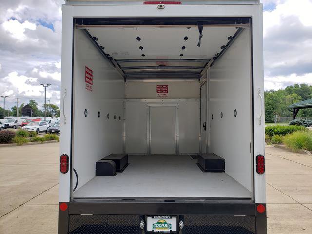 Used 2022 Ford E-350 and Econoline 350 Super Duty w/ Power Windows & Locks Group image 8