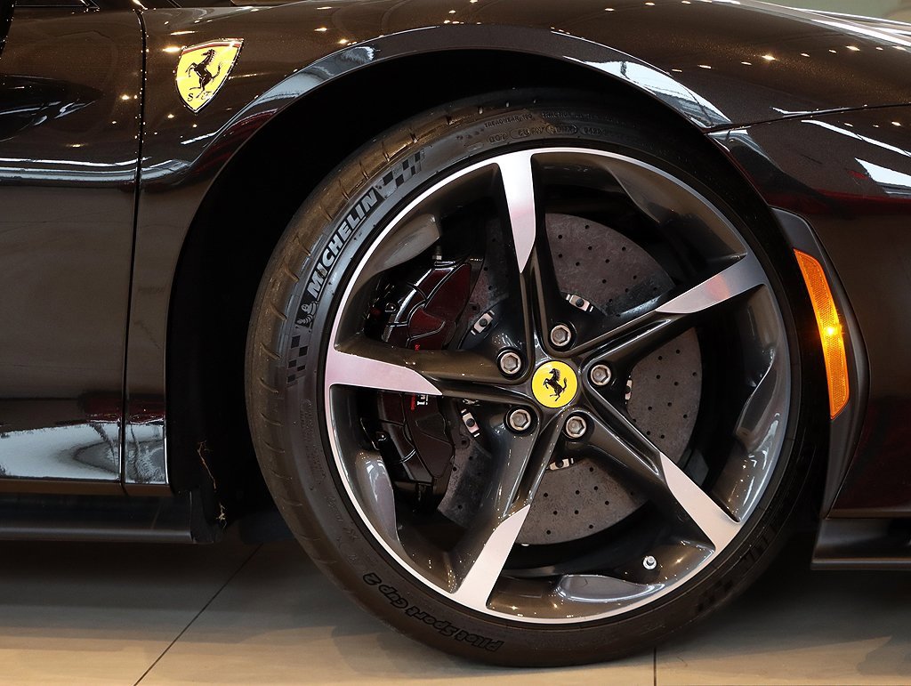 Certified 2022 Ferrari SF90 Spider image 10