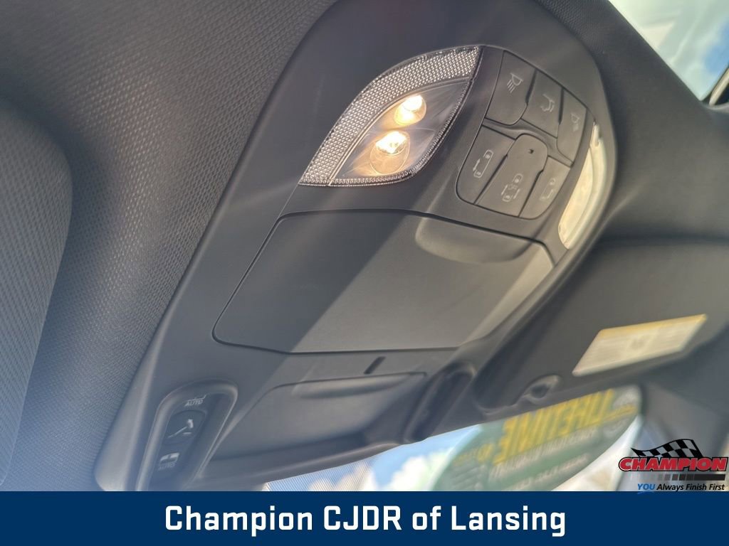 Used 2025 Chrysler Pacifica Limited FWD image 34