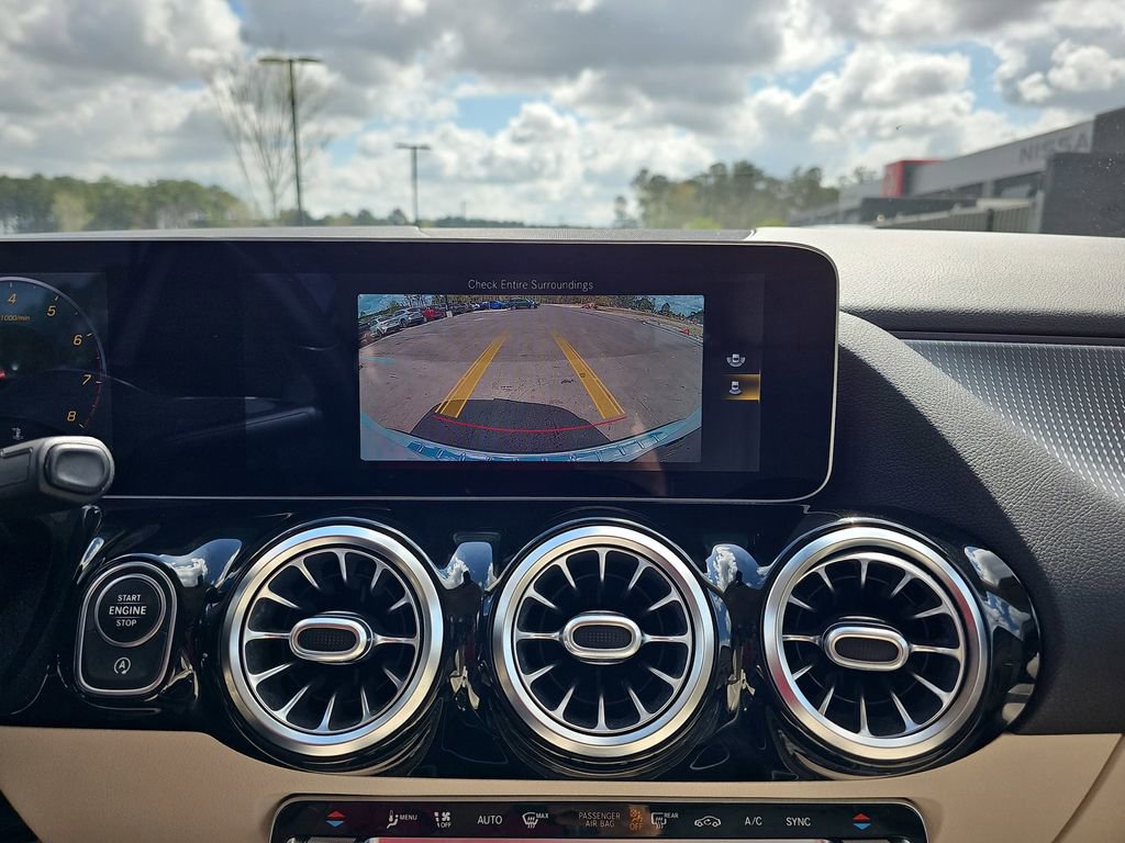 Used 2021 Mercedes-Benz GLA 250 w/ Premium Package image 26