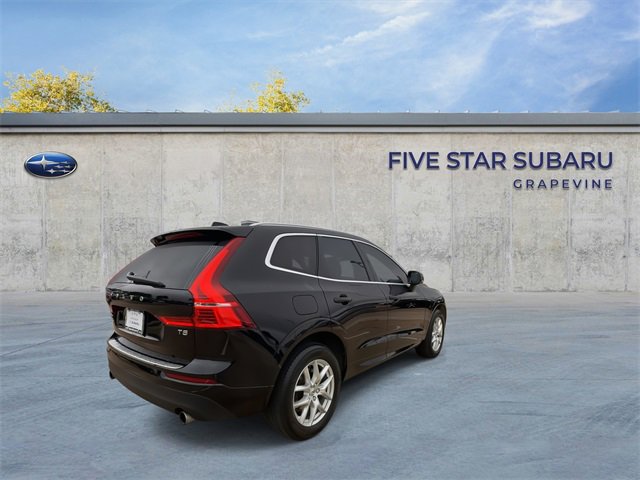 Used 2021 Volvo XC60 T5 Momentum w/ Climate Package image 8